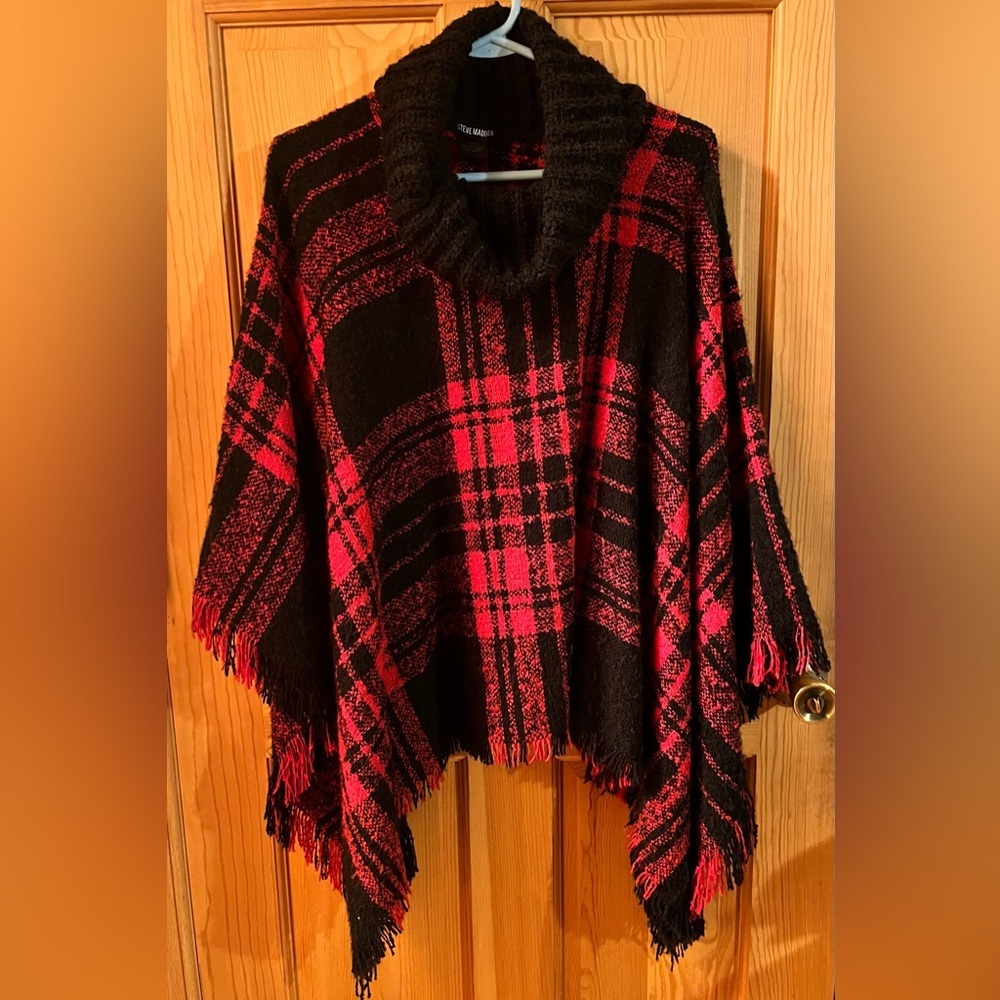 Steve Madden Red Black Buffalo Plaid Fringed Cowl Neck Poncho Cape Sweater OSFM